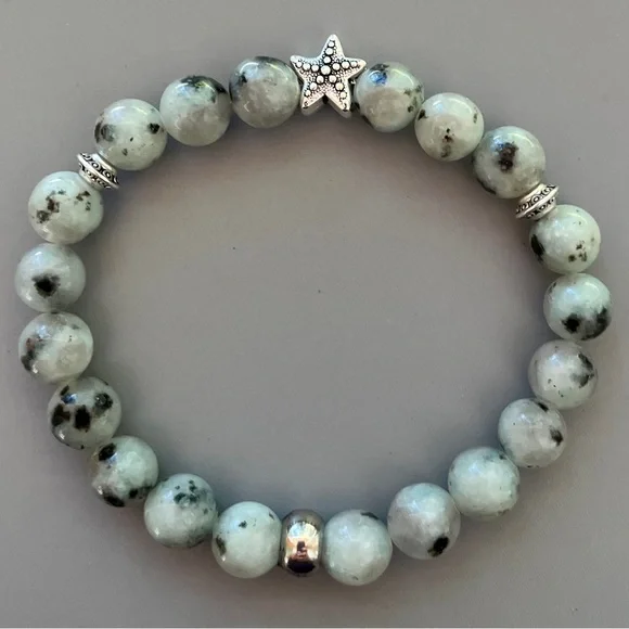 Kiwi Jasper Handcrafted Bead Bracelet - Picture 2 of 4